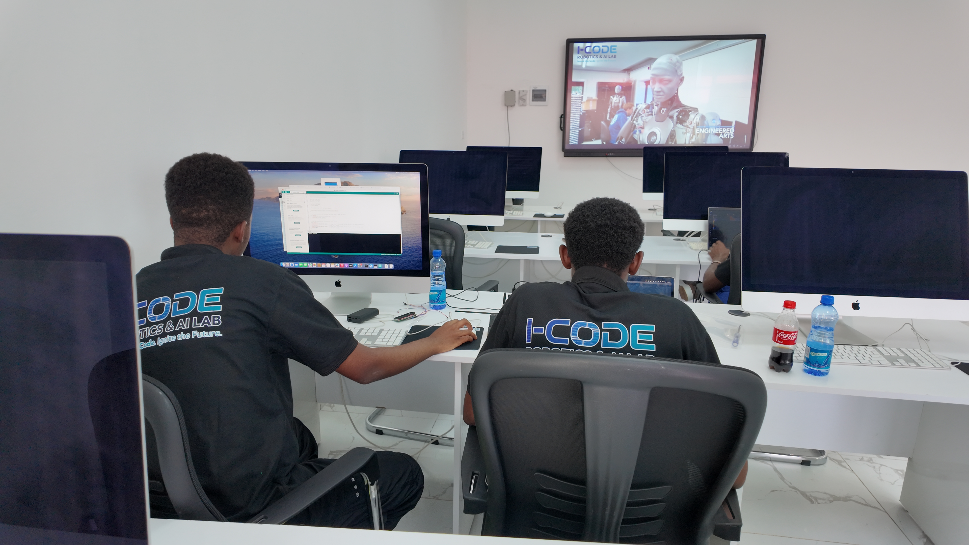 i-CODE team at work in the Mac computer lab