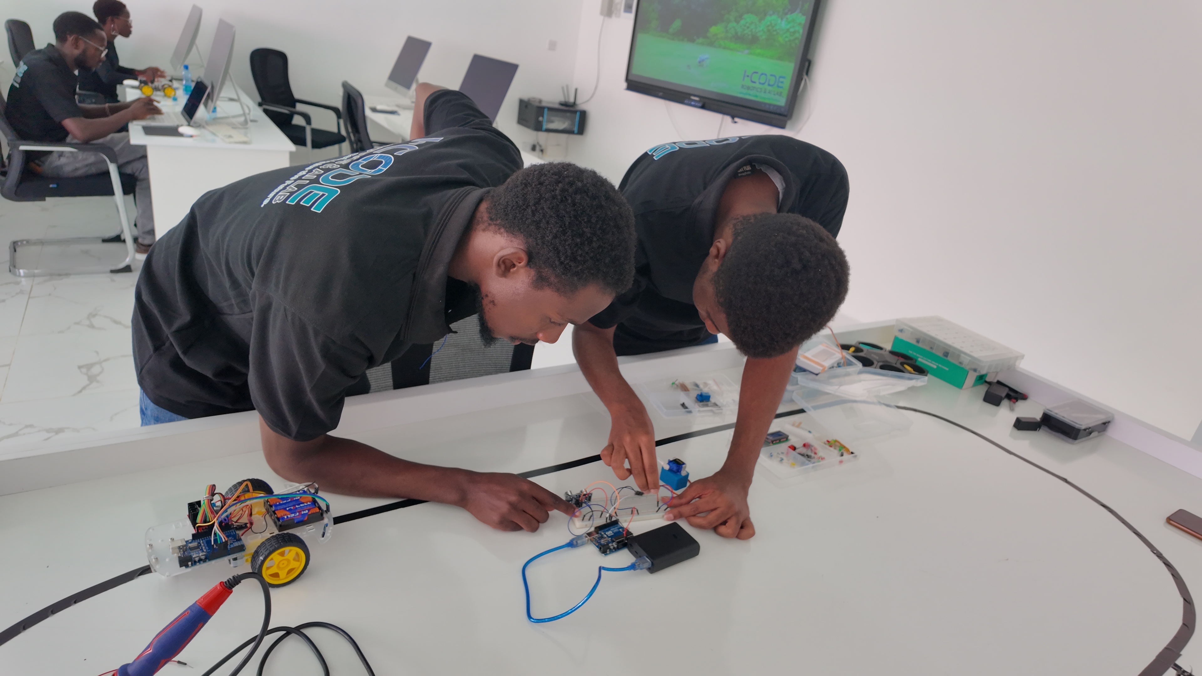 Instructor and student wire smart barrier circuit together