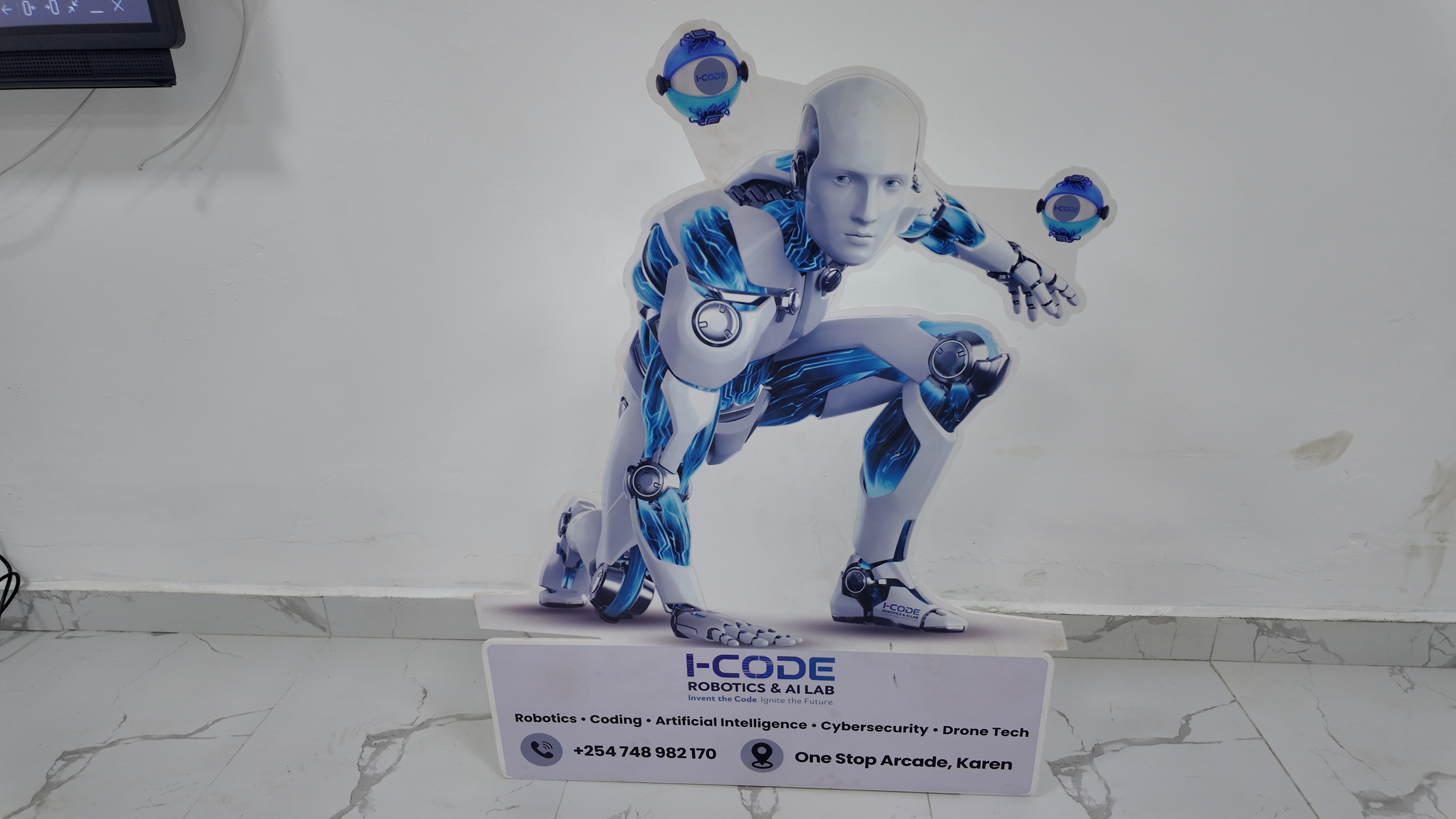 Students learning at I-Code Innovation Lab